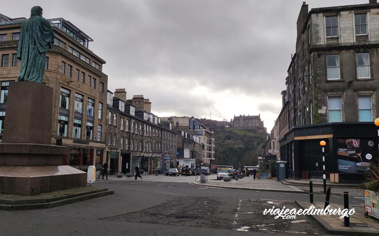 castillo de edimburgo desde la new town